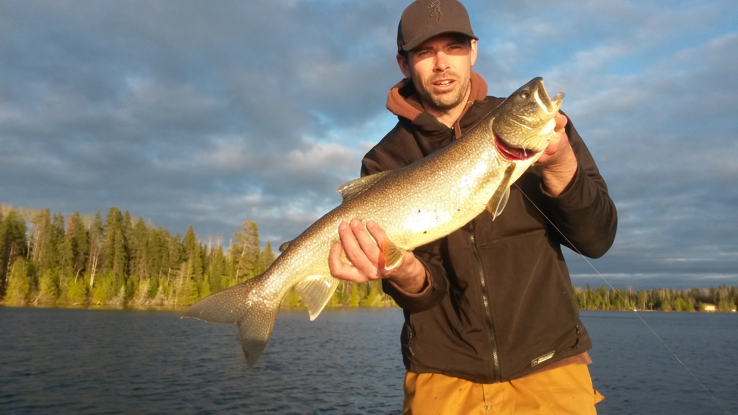 Weekly Fishing Package - Pasha Lake Cabins, Northern Ontario, Canada