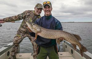 Forfait pêche sur glace — Pasha Lake Cabins – Pasha Lake Cabins